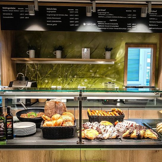 mein Café Bistrokonzept in der Praxis mit einem vielseitigen und frischem Angebot aus leckeren Kaffeespezialitäten